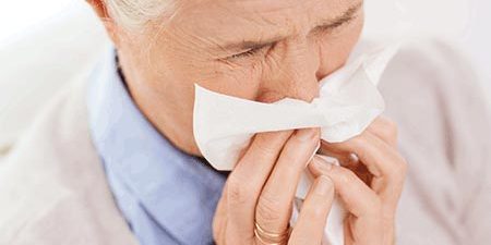 Cómo prevenir resfriados en personas mayores: cuidados esenciales | Salud respiratoria - Careplus