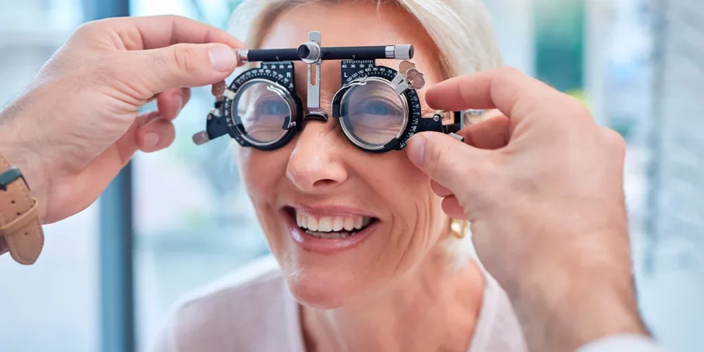 ¿Optometrista-u-oftalmologo_-Diferencias-y-similitudes